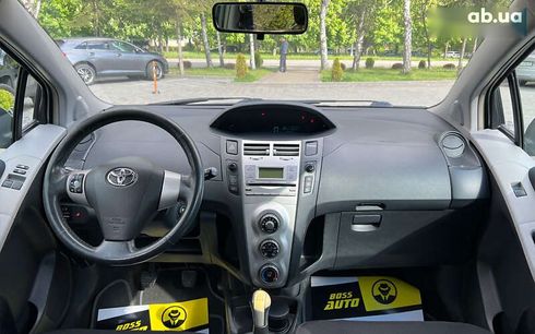 Toyota Yaris 2006 - фото 11