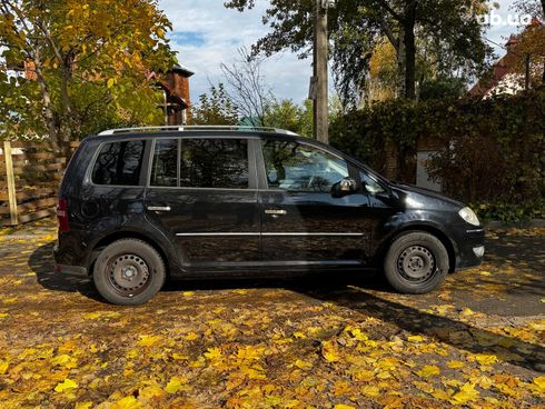 Volkswagen Touran 2007 черный - фото 6