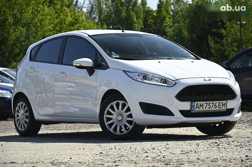 Ford Fiesta 2017 - фото 2