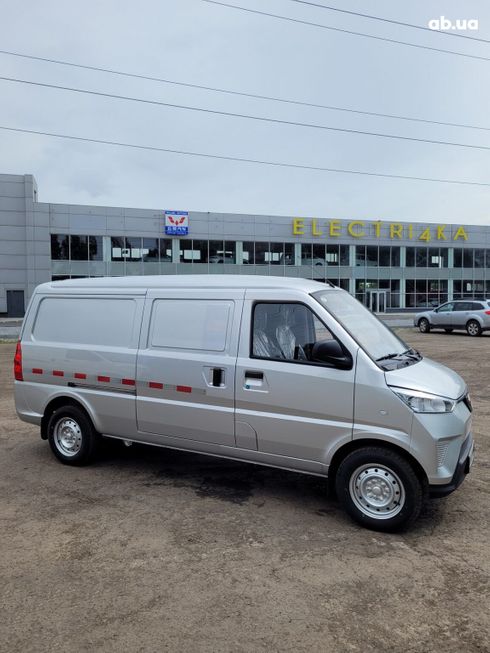 Wuling Electric Mini Cargo Van 2024 - фото 5
