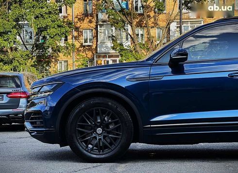 Volkswagen Touareg 2019 - фото 18