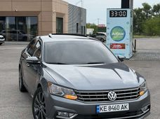 Продаж вживаних Volkswagen Passat 2017 року в Дніпрі - купити на Автобазарі