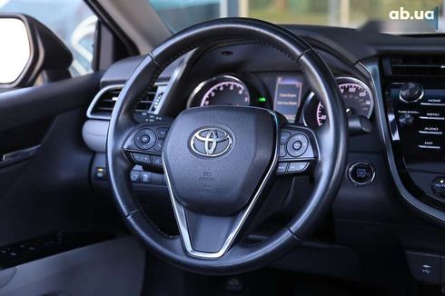 Toyota Camry 2018 - фото 13