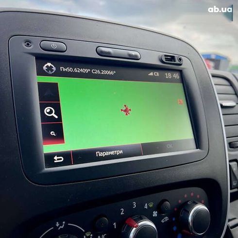 Renault Trafic 2021 - фото 29