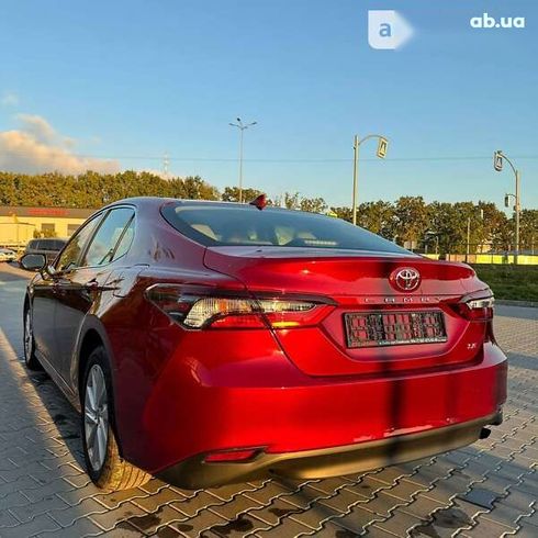 Toyota Camry 2023 - фото 9