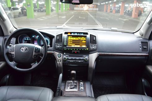 Toyota Land Cruiser 2010 черный - фото 17