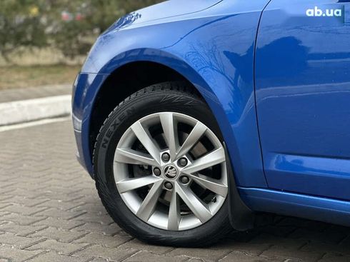 Skoda Octavia 2019 - фото 15