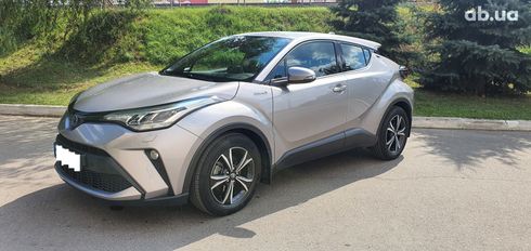 Toyota C-HR 2020 серый - фото 9