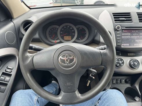 Toyota RAV4 2006 - фото 17