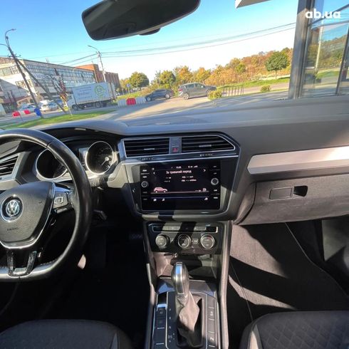 Volkswagen Tiguan 2017 черный - фото 9