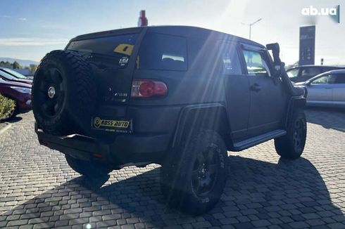 Toyota FJ Cruiser 2007 - фото 7