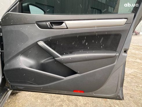 Volkswagen Passat 2012 серый - фото 16