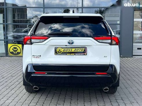 Toyota RAV4 2021 - фото 6