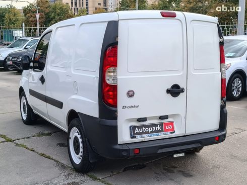 Fiat Doblo 2012 белый - фото 12