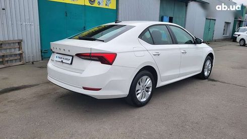 Skoda Octavia 2021 - фото 17