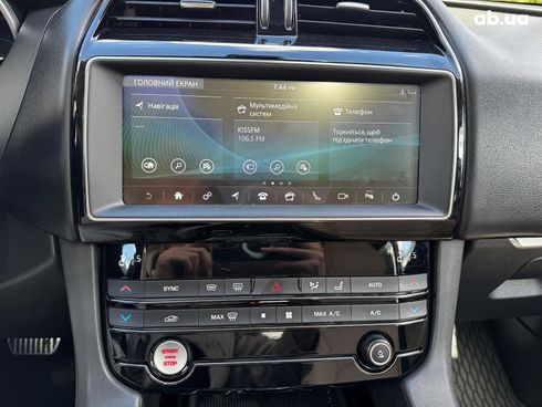 Jaguar F-Pace 2018 красный - фото 58