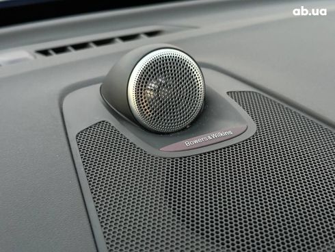 Volvo XC60 2019 - фото 15