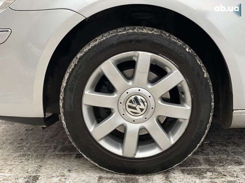 Volkswagen Touran 2008 - фото 13
