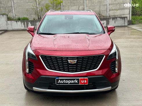 Cadillac XT4 2023 красный - фото 2