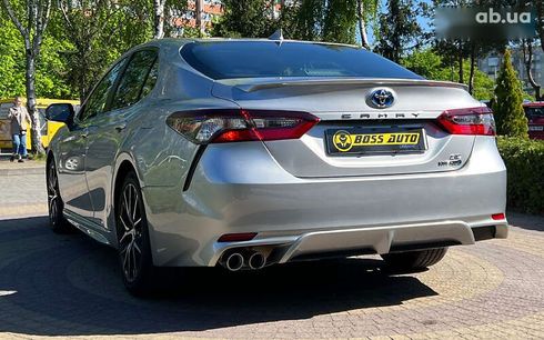 Toyota Camry 2021 - фото 5