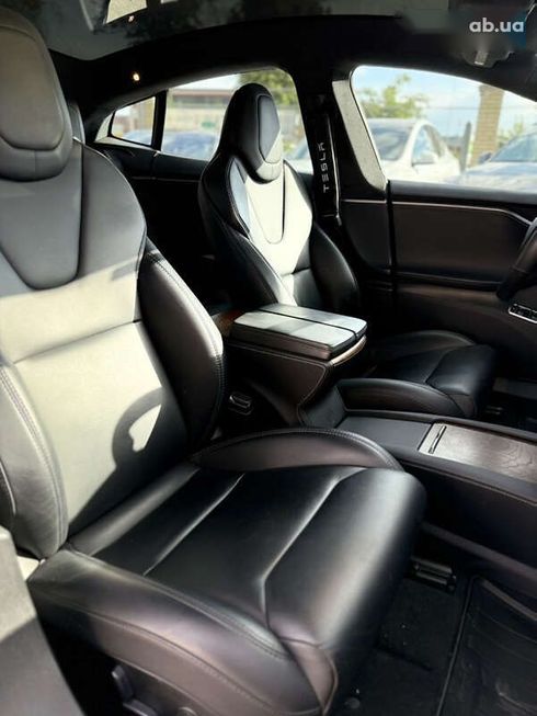 Tesla Model S 2019 - фото 28
