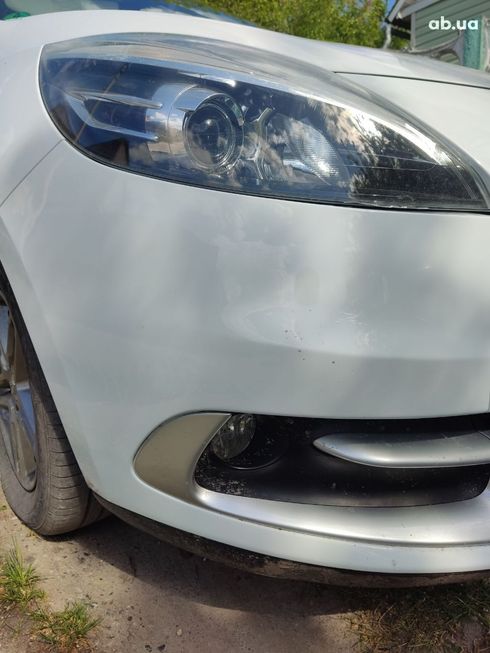 Renault Scenic 2012 - фото 18