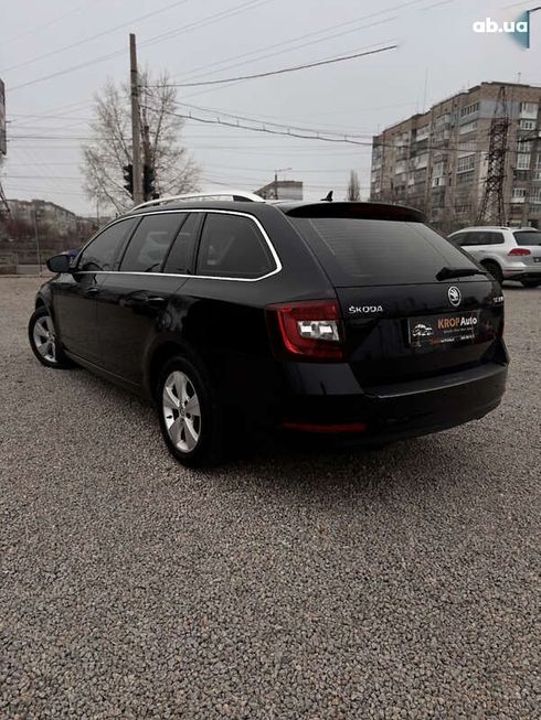 Skoda Octavia 2019 - фото 4