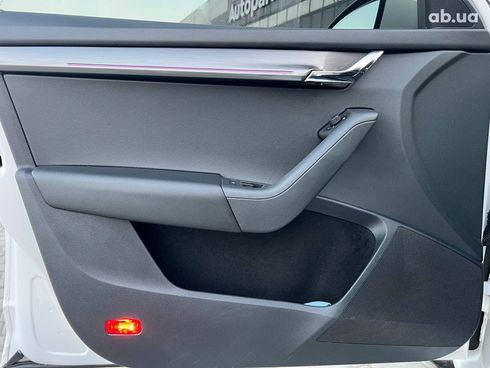 Skoda octavia a7 2018 белый - фото 15
