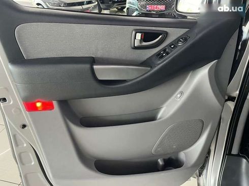 Hyundai H-1 2016 - фото 11