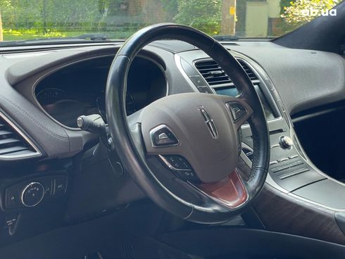 Lincoln MKX 2018 коричневый - фото 20