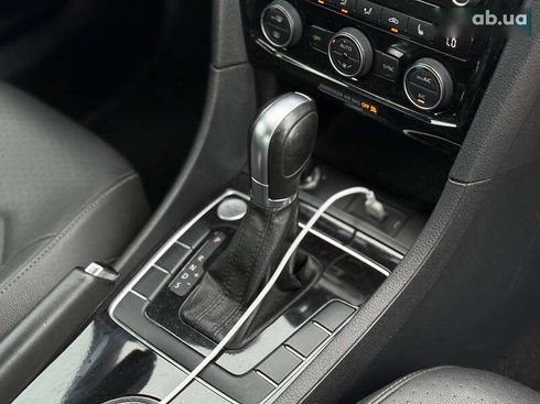 Volkswagen Passat 2020 - фото 16