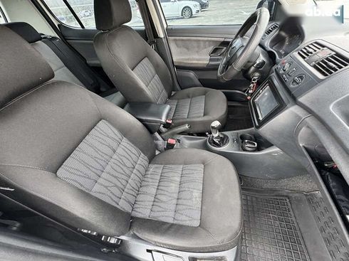 Skoda Fabia 2011 - фото 22