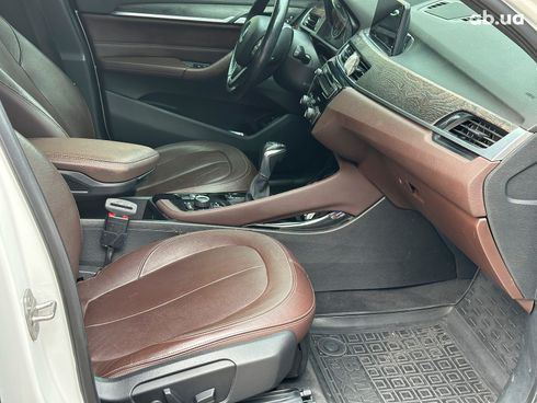 BMW X1 2015 белый - фото 23