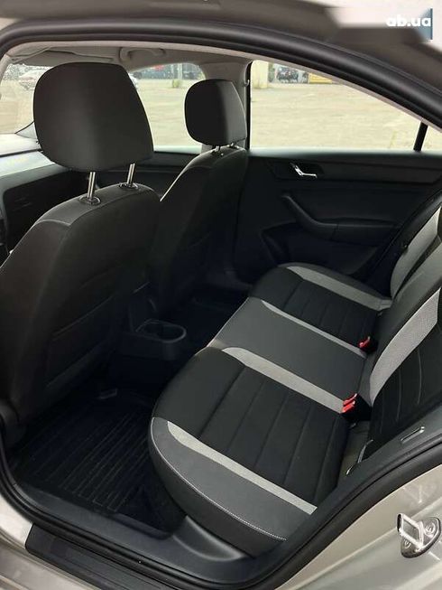 Skoda Rapid 2016 - фото 9