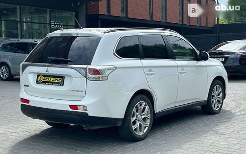 Mitsubishi Outlander 2013 - фото 6