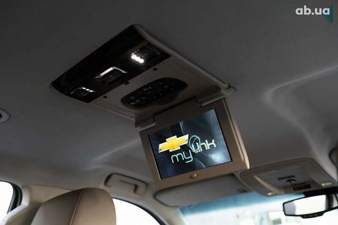 Chevrolet Suburban 2015 - фото 29