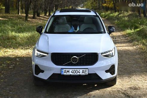 Volvo XC40 2024 - фото 12