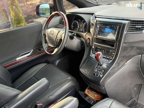Toyota Alphard 2010 - фото 19