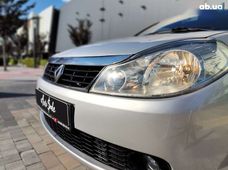 Купити Renault бу в Україні - купити на Автобазарі