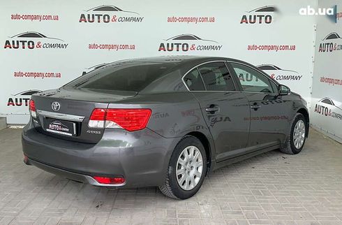 Toyota Avensis 2013 - фото 3