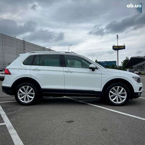 Volkswagen Tiguan 2018 - фото 2