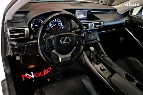 Lexus IS 2016 белый - фото 3