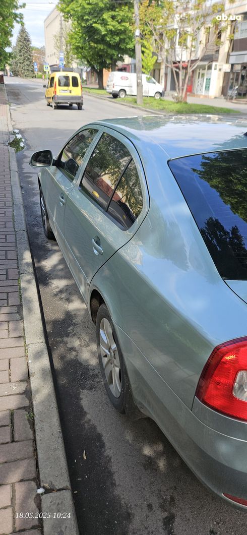 Skoda Octavia 2011 зеленый - фото 14