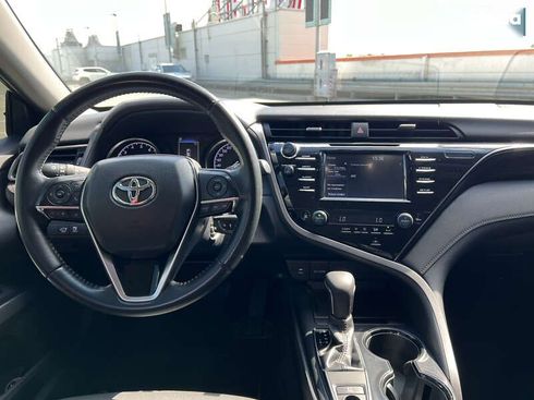 Toyota Camry 2019 - фото 14