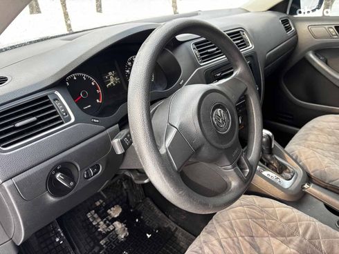 Volkswagen Jetta 2012 серый - фото 25