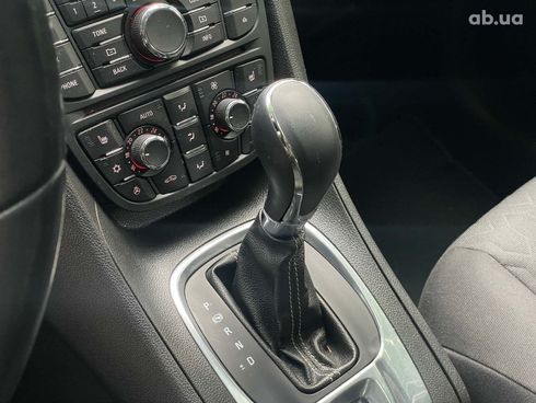Opel Meriva 2013 белый - фото 18