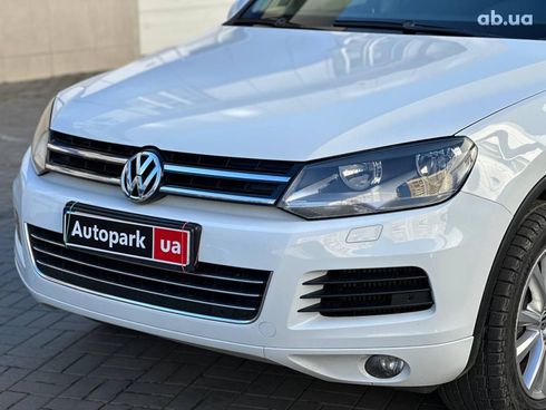 Volkswagen Touareg 2012 белый - фото 7