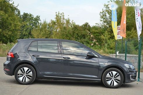 Volkswagen e-Golf 2020 - фото 11