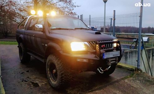 Mitsubishi L200 2003 черный - фото 4