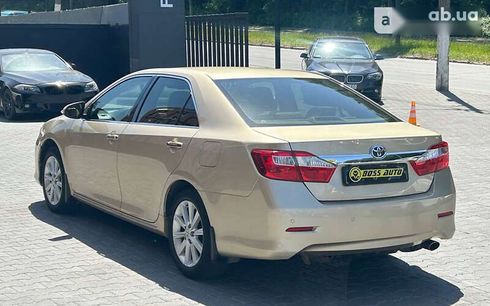 Toyota Camry 2012 - фото 4